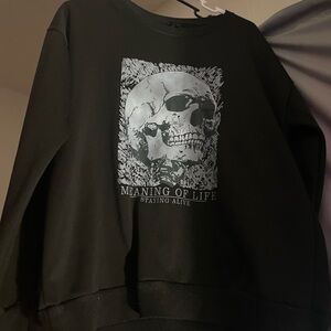 Black Skull Graphic Sweatshirt